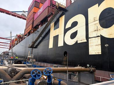 Mabanaft delivering B30 biofuel to Hapag-Lloyd © Mabanaft GmbH & Co.KG