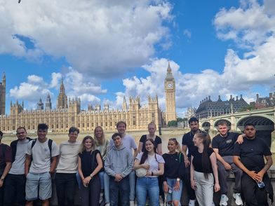 Group picture of Mabanaft's young professionals in London © Mabanaft