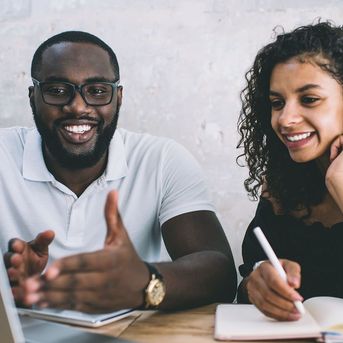 Employees volunteer as conversation trainer and mentors for young people with refugee backgrounds