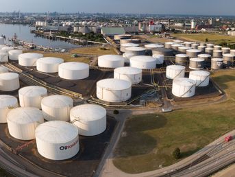 enport: Tank terminal Hamburg, Blumensand © Oiltanking Deutschland GmbH & Co. KG