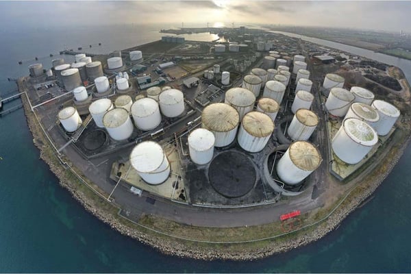 Moderne alternative Energieträger wie Wasserstoff und Ammoniak am Hafen von Kopenhagen