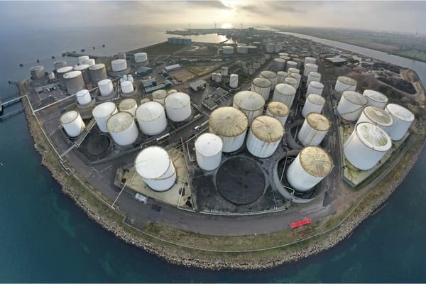 Tankterminal für alternative Energien Wasserstoff Ammoniak im Energiesektor