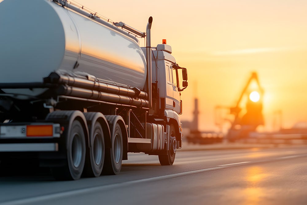 fuel-tanker-port-adst964764673