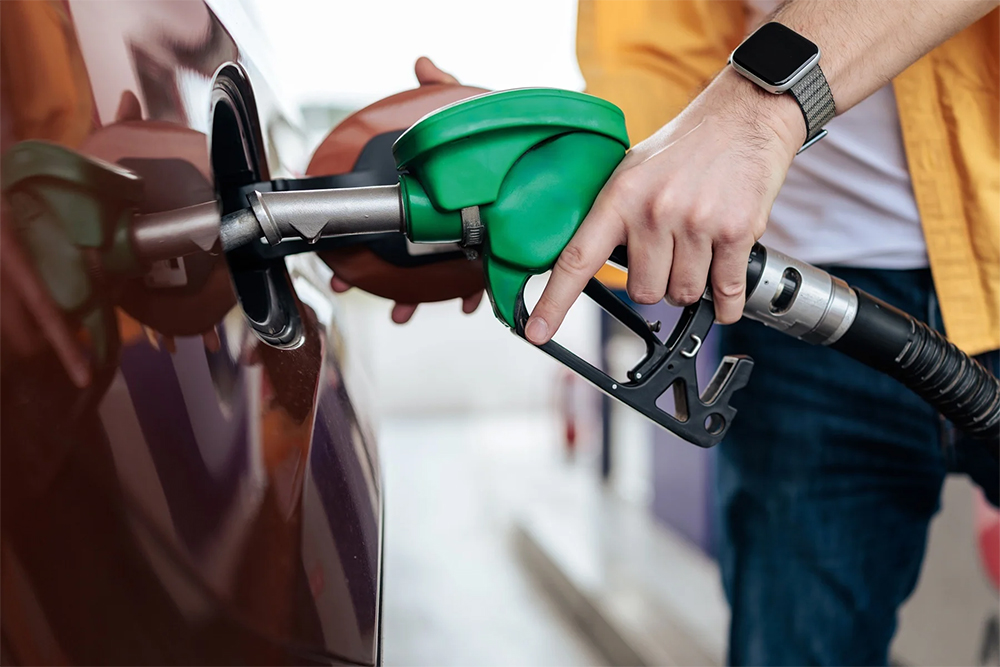 Gasoline fuels for farm filling stations and independent filling stations
