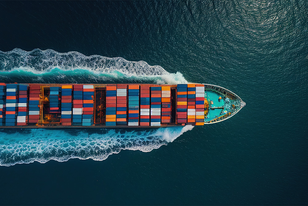 A container ship on the high seas as a symbol of the global maritime energy supply 